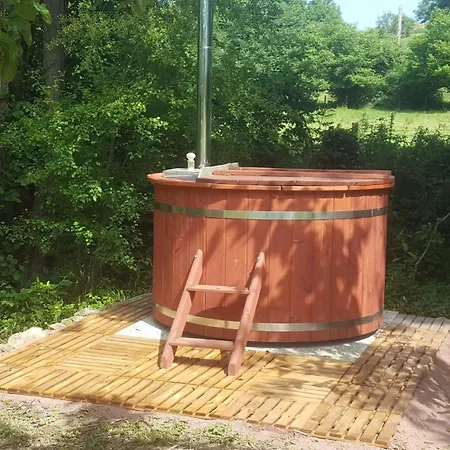 Tonneau Proche Des Plages Du Debarquement Kamp alanı Longraye