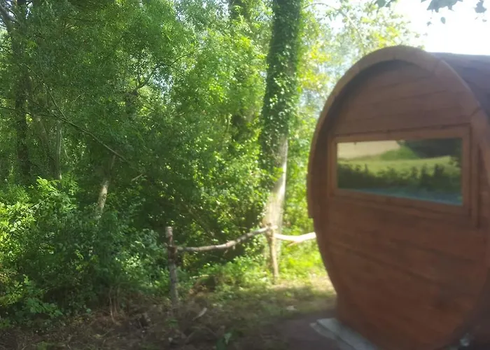 Tonneau Proche Des Plages Du Debarquement Longraye